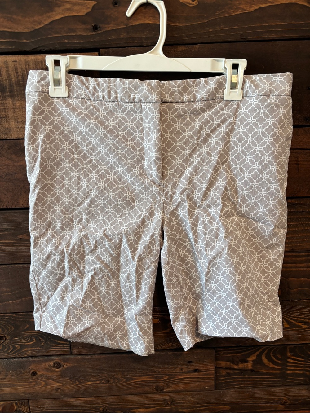 Mario Serrani - Women's Light Gray Patterned Stretch Shorts